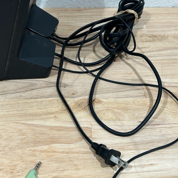 Logitech X-140 S-0264B 2.0 Channel Stereo Speakers Pair - Black - Picture 9 of 9